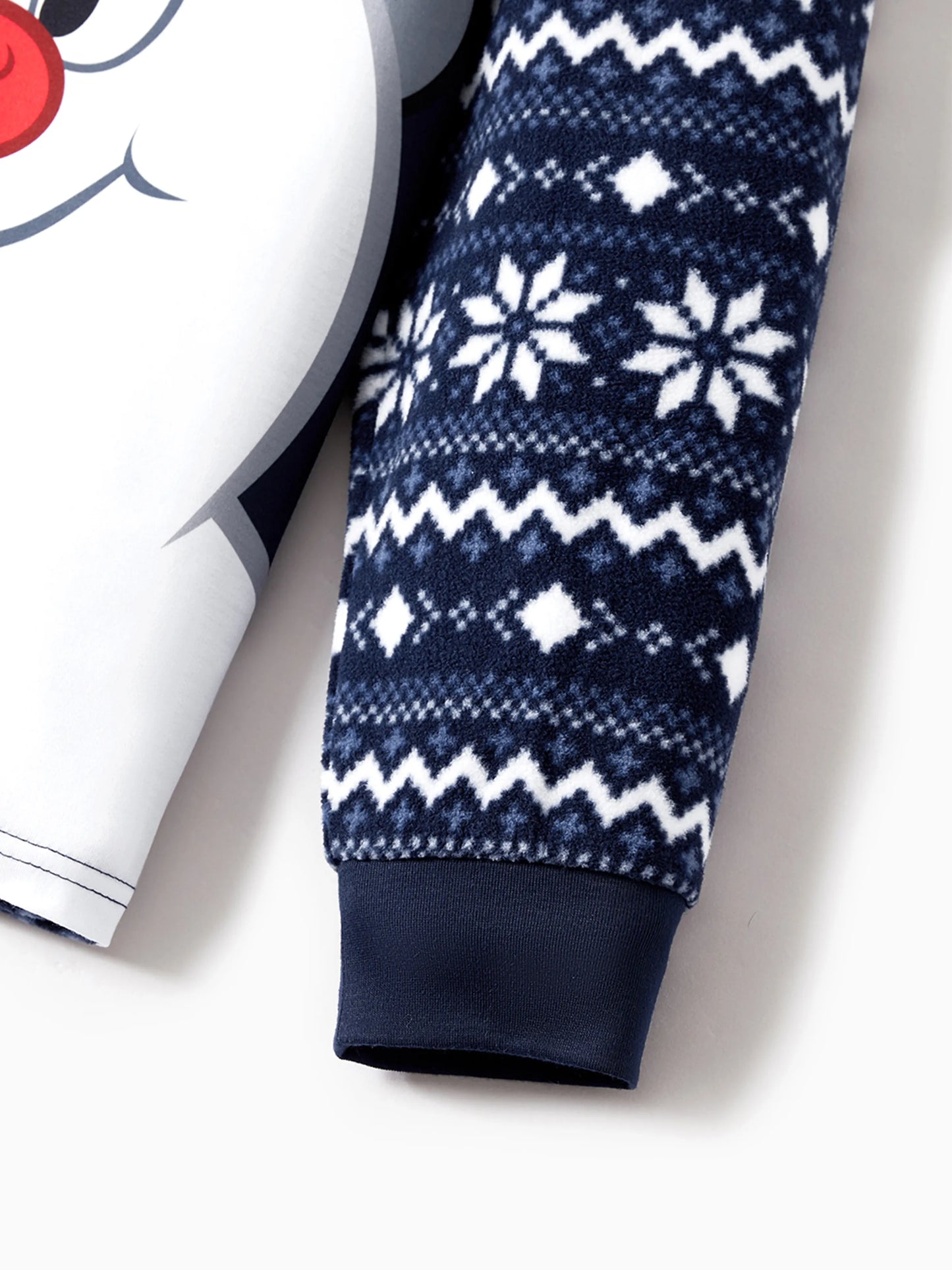 Conjunto de Pijamas de Natal em Fleece “Frosty The Snowman” com Estampa de Flocos de Neve e Meias de Natal