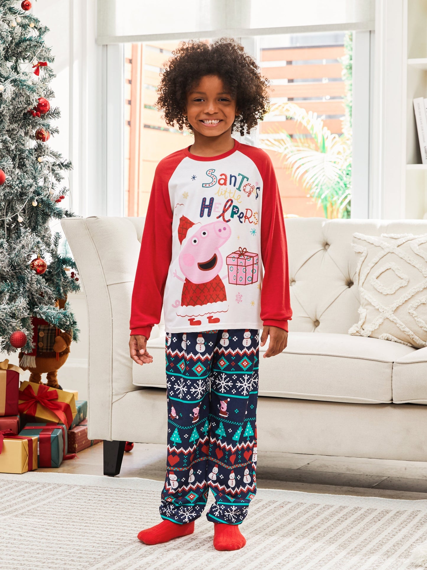 Conjunto de Pijamas Correspondentes da Família Peppa Pig com Impressão de Natal e Meias de Natal em Cor Block