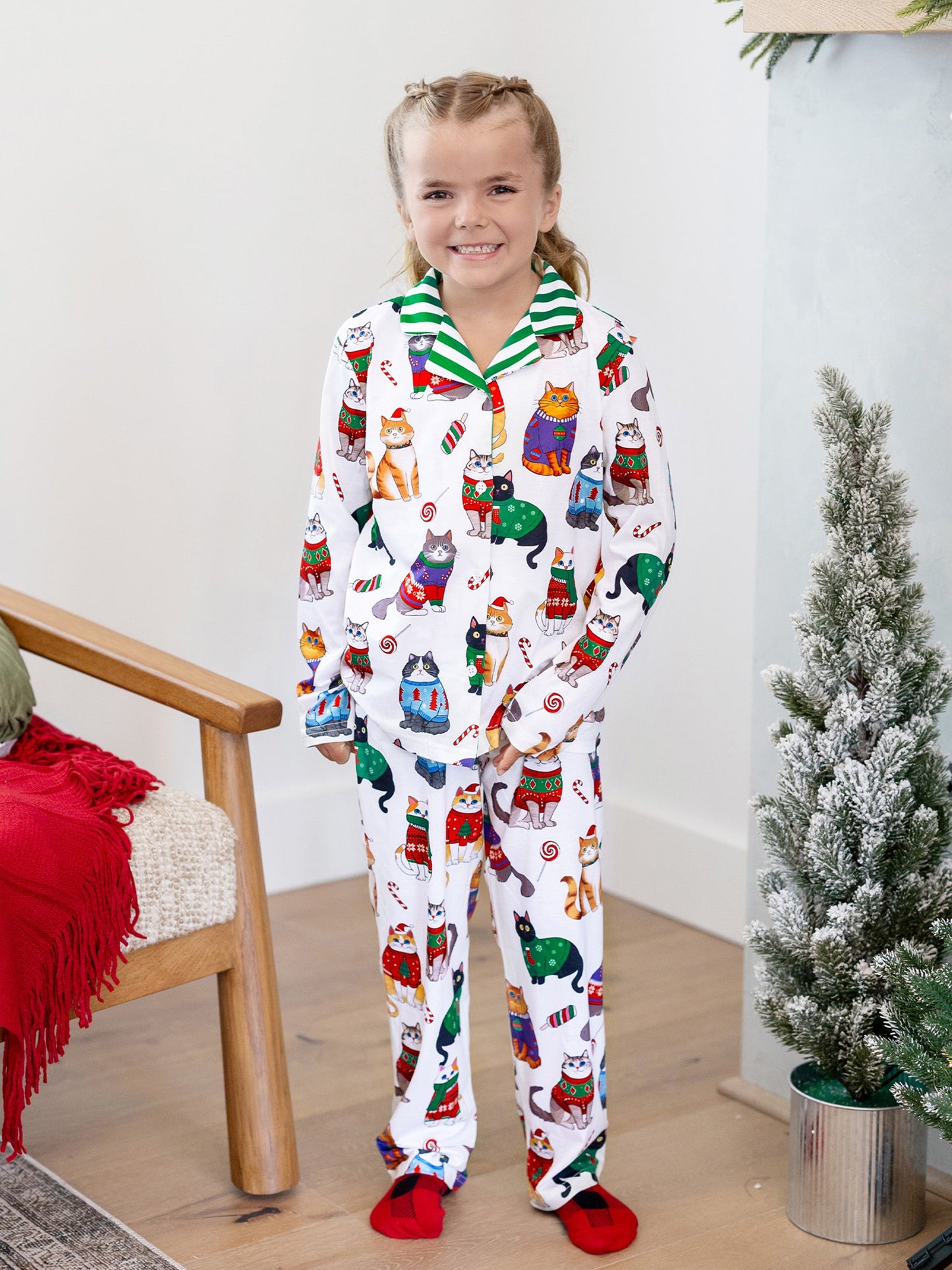 Conjunto de Pijamas de Natal para a Família com Estampa de Gato de Natal e Meias de Natal Multicoloridas