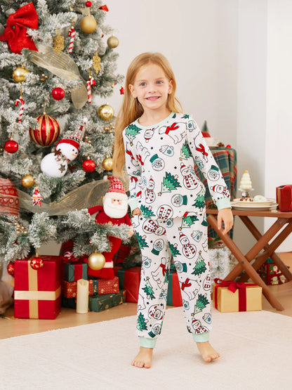Conjunto de Pijamas de Natal em Família com Mangas Longas – T-Shirts Verdes Muito Felizes e Calças com Padrão, Inclui Meias de Natal – Verde Primavera Médio