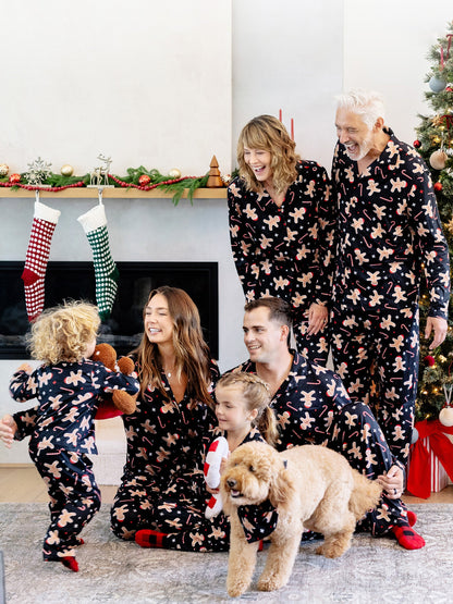 Christmas Matching Family Pajamas Set Gingerbread Print Black PJS with Christmas Socks Black