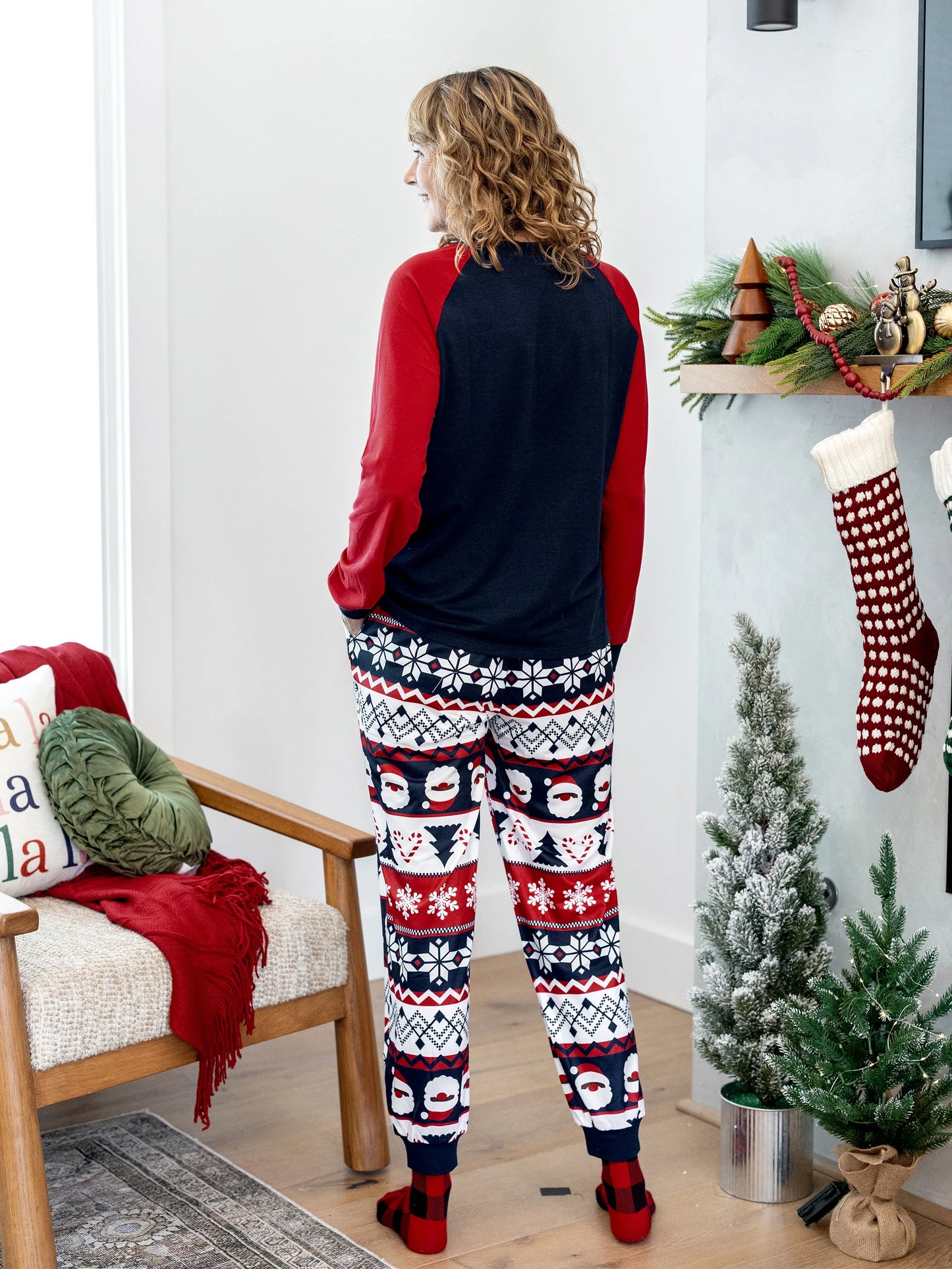 Christmas Matching Family Pajamas Set Glow In The Dark Santa Claus Print PJS with Christmas Socks Deep Blue