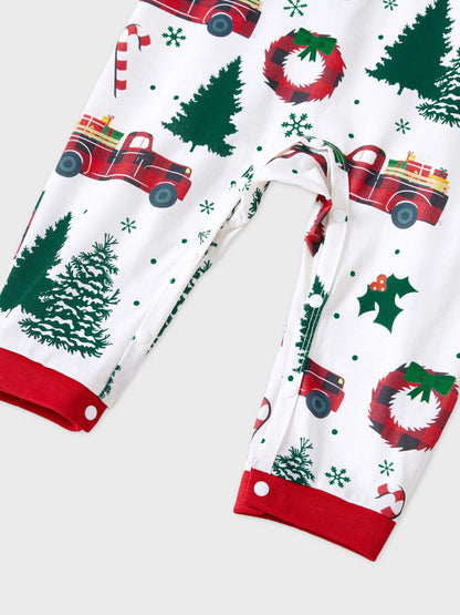 Conjunto de Pijamas de Manga Longa com Estampado de Árvores de Natal e Carros, Coordenados para a Família, com Meias de Natal em Várias Cores
