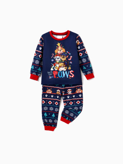 Conjuntos de Pijamas de Manga Longa com Estampado Integral da PAW Patrol para toda a família, acompanhados de Meias de Natal.
