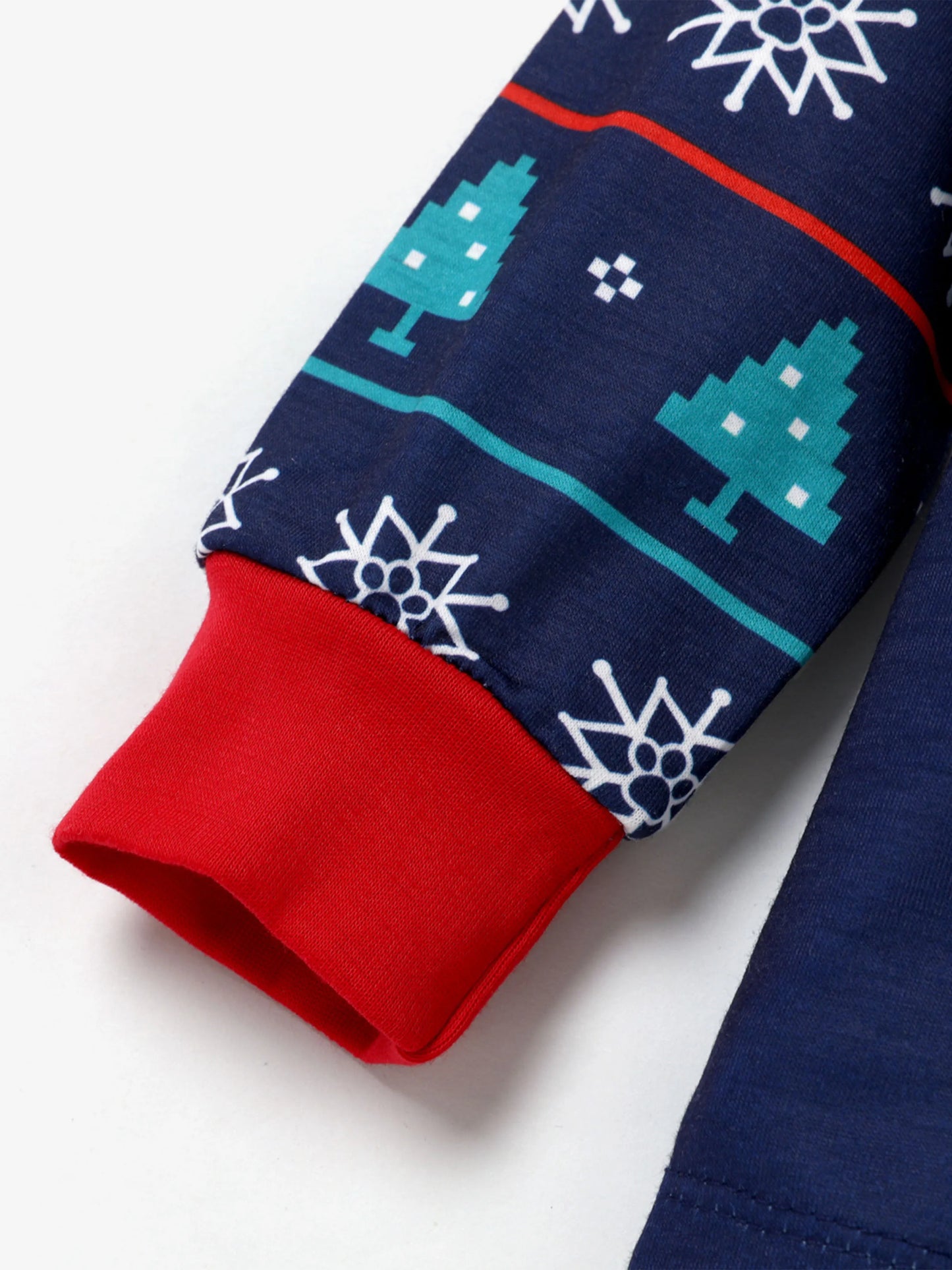 Conjuntos de Pijamas de Manga Longa com Estampado Integral da PAW Patrol para toda a família, acompanhados de Meias de Natal.