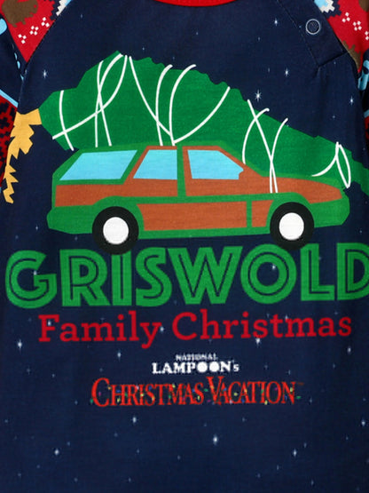 Conjuntos de Pijamas Coordinados com Estampas de Personagens para a Família nas Férias de Natal, com Meias de Natal