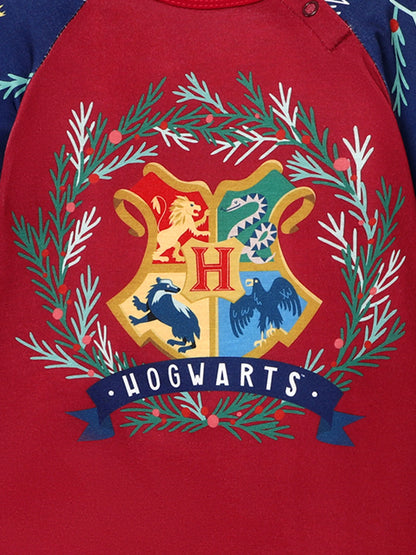 Conjuntos de Pijamas Com Uma Impressão de Hogwarts para Correspondência Familiar Harry Potter no Natal, com Meias de Natal