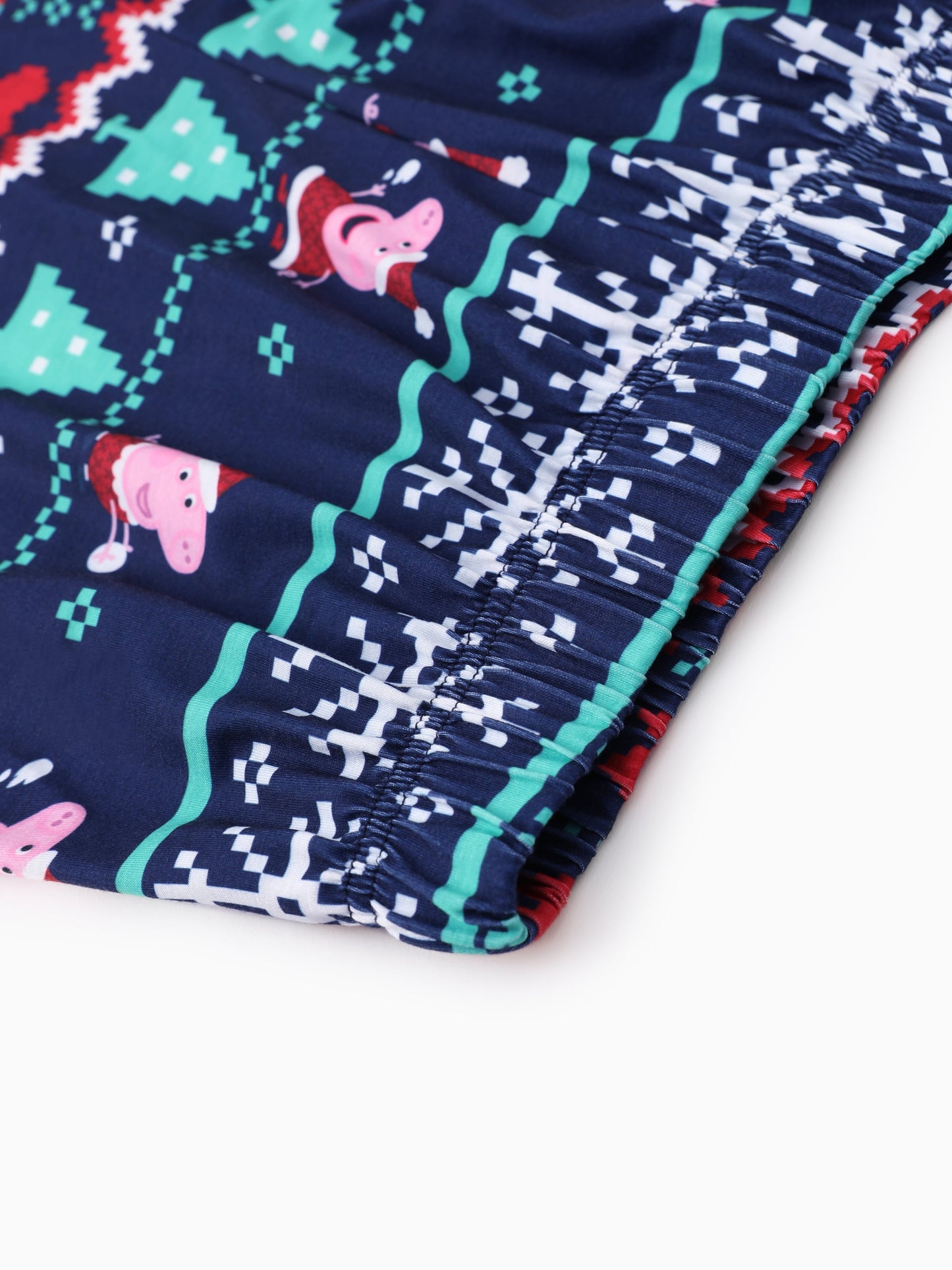 Conjunto de Pijamas Correspondentes da Família Peppa Pig com Impressão de Natal e Meias de Natal em Cor Block