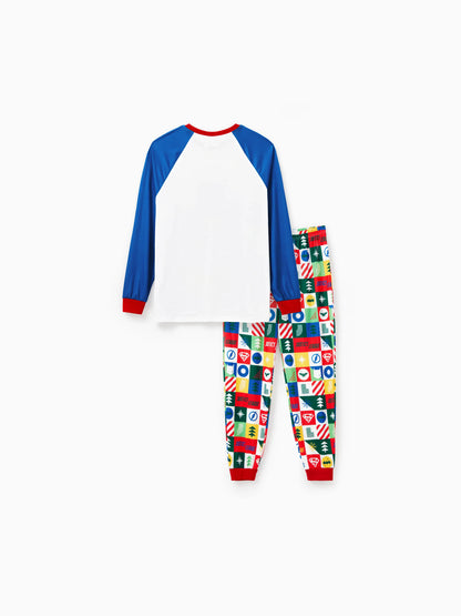 Conjuntos de Pijamas de Natal em Família, Igualzinhos, da Justice League com Batman/Superman Mulher Maravilha, acompanhados de Meias de Natal.