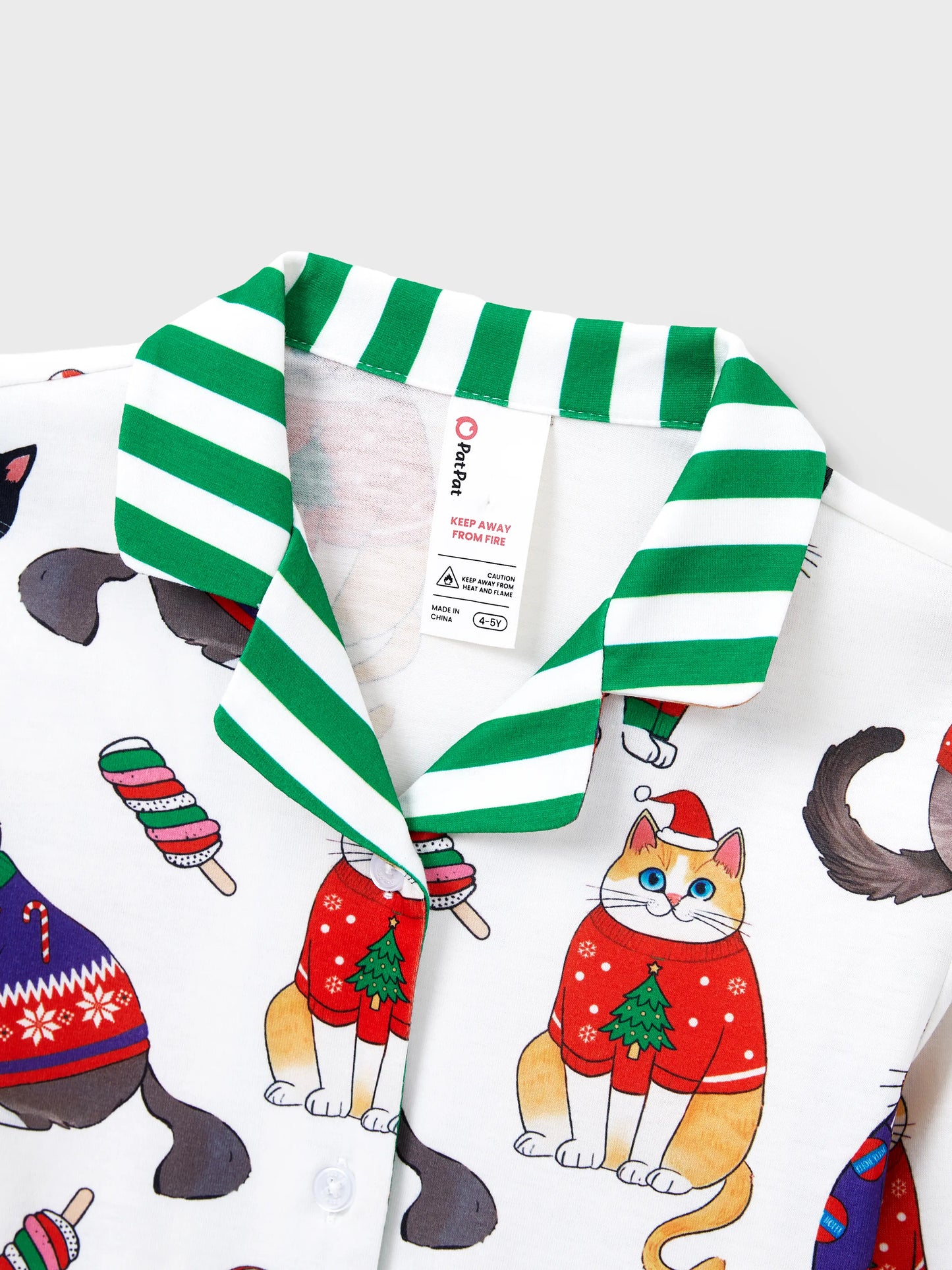 Conjunto de Pijamas de Natal para a Família com Estampa de Gato de Natal e Meias de Natal Multicoloridas