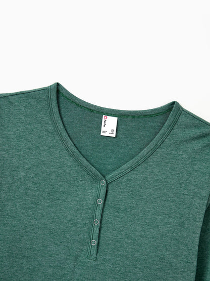 Conjunto de Pijamas em Família a Condizer para o Natal com Renas e Pai Natal e Meias de Natal Verdes