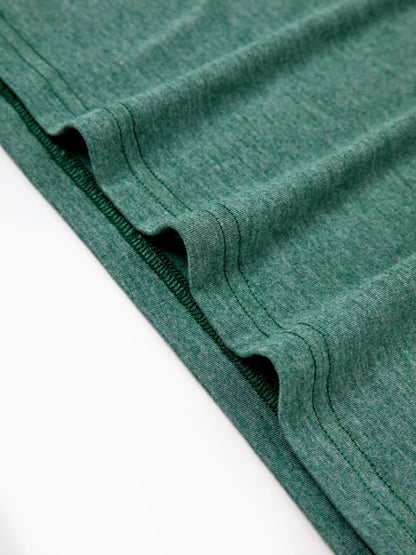 Conjunto de Pijamas em Família a Condizer para o Natal com Renas e Pai Natal e Meias de Natal Verdes