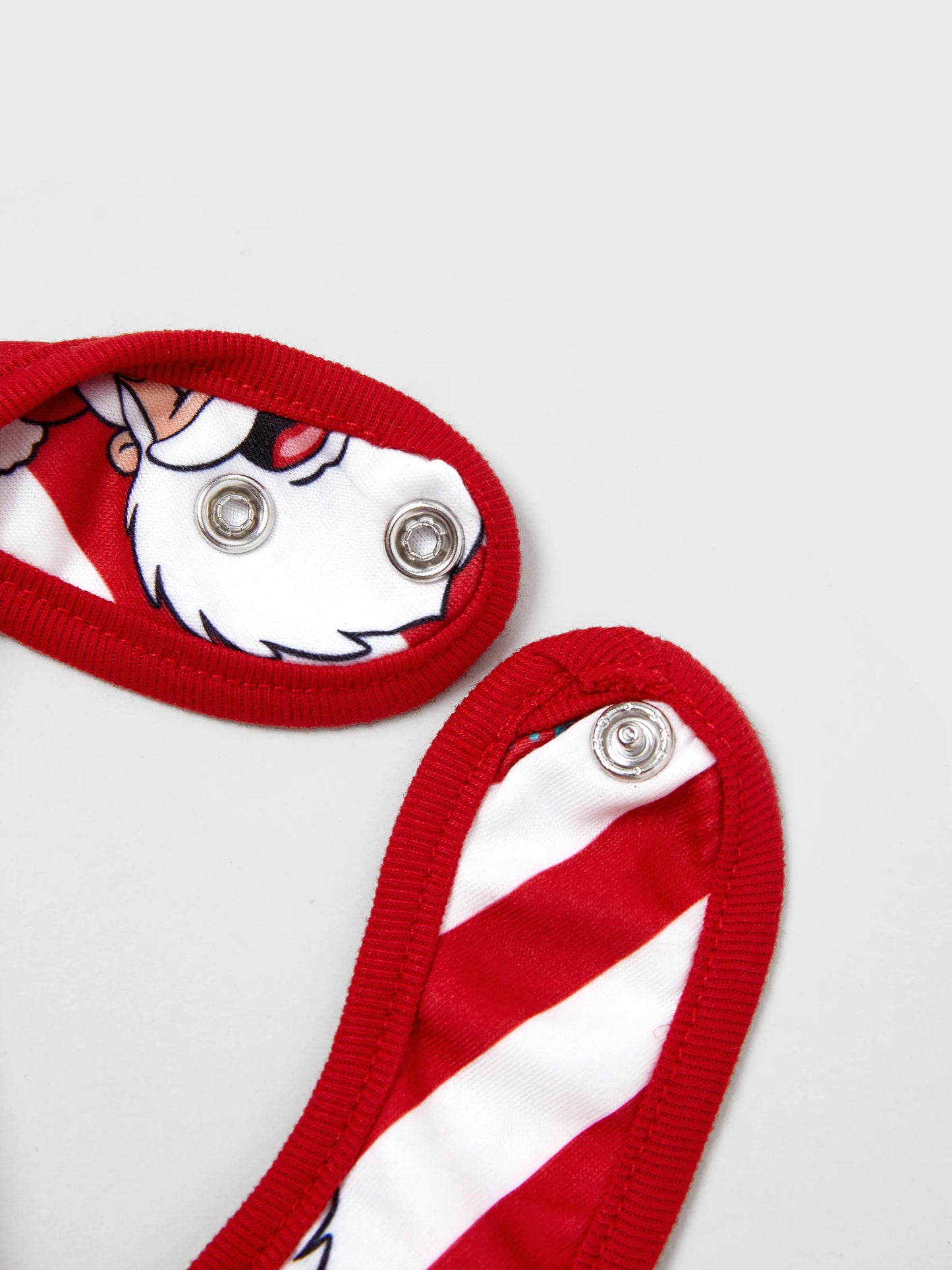 Conjunto de Pijamas de Natal em Conjunto para a Família - Pai Natal e Flocos de Neve em Riscas Vermelhas