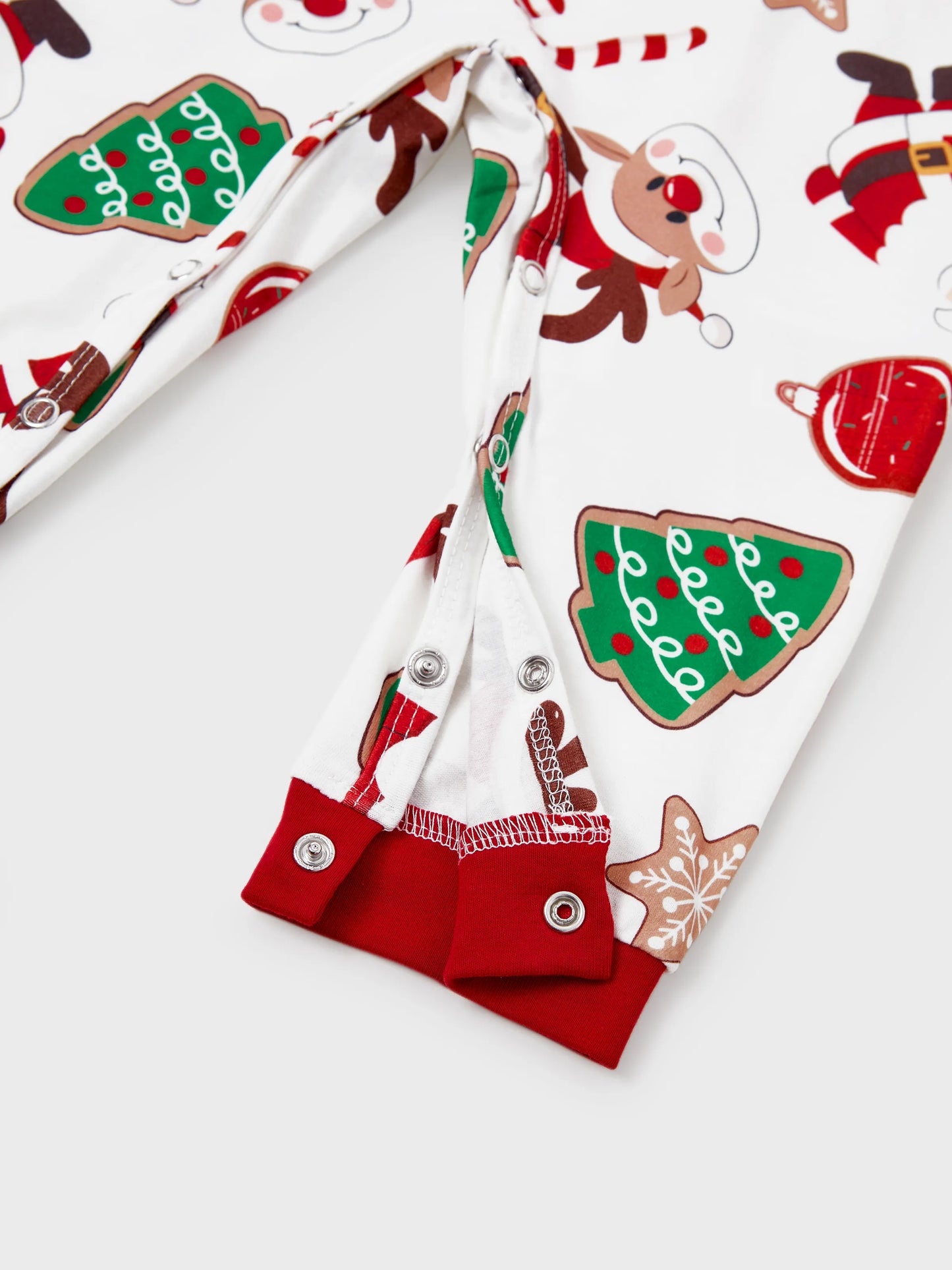 Christmas Matching Family Pajamas Set Glow In The Dark Santa Claus Christmas-themed Print PJS with Christmas Socks Color block