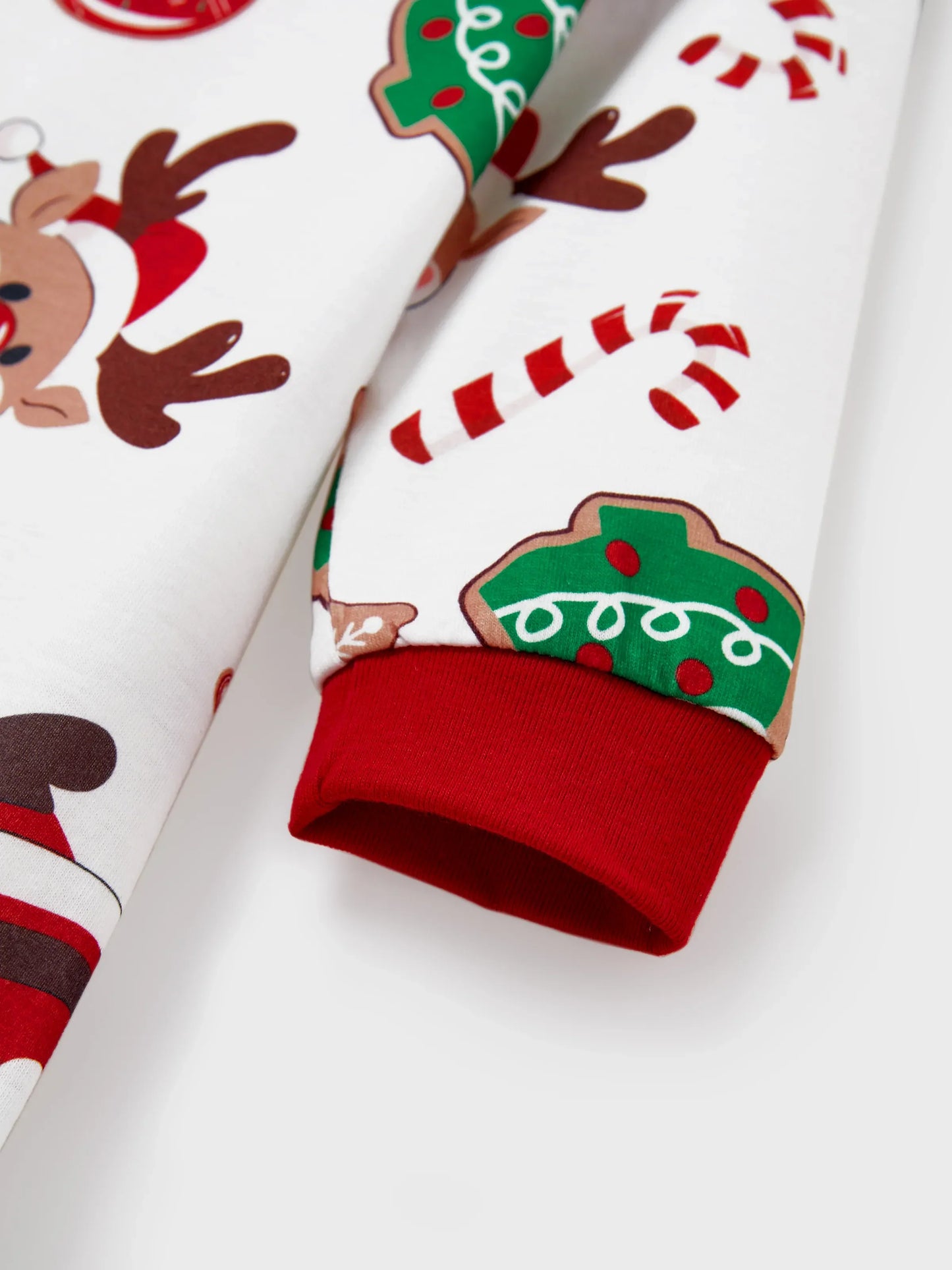 Christmas Matching Family Pajamas Set Glow In The Dark Santa Claus Christmas-themed Print PJS with Christmas Socks Color block