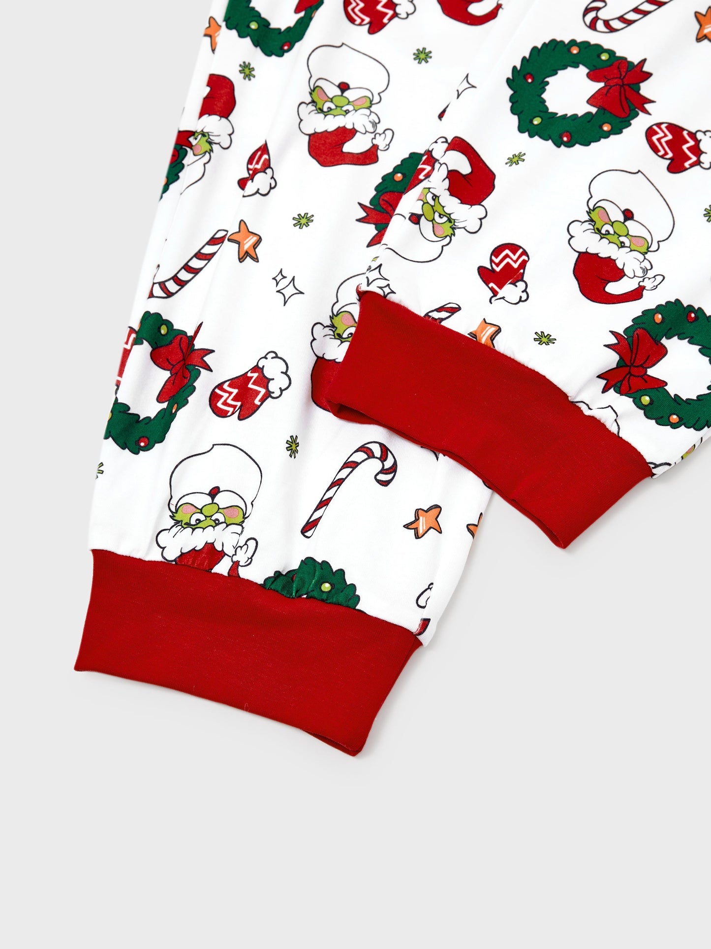Christmas Matching Family Pajamas Set Christmas Grinch-themed Print PJS with Christmas Socks Red