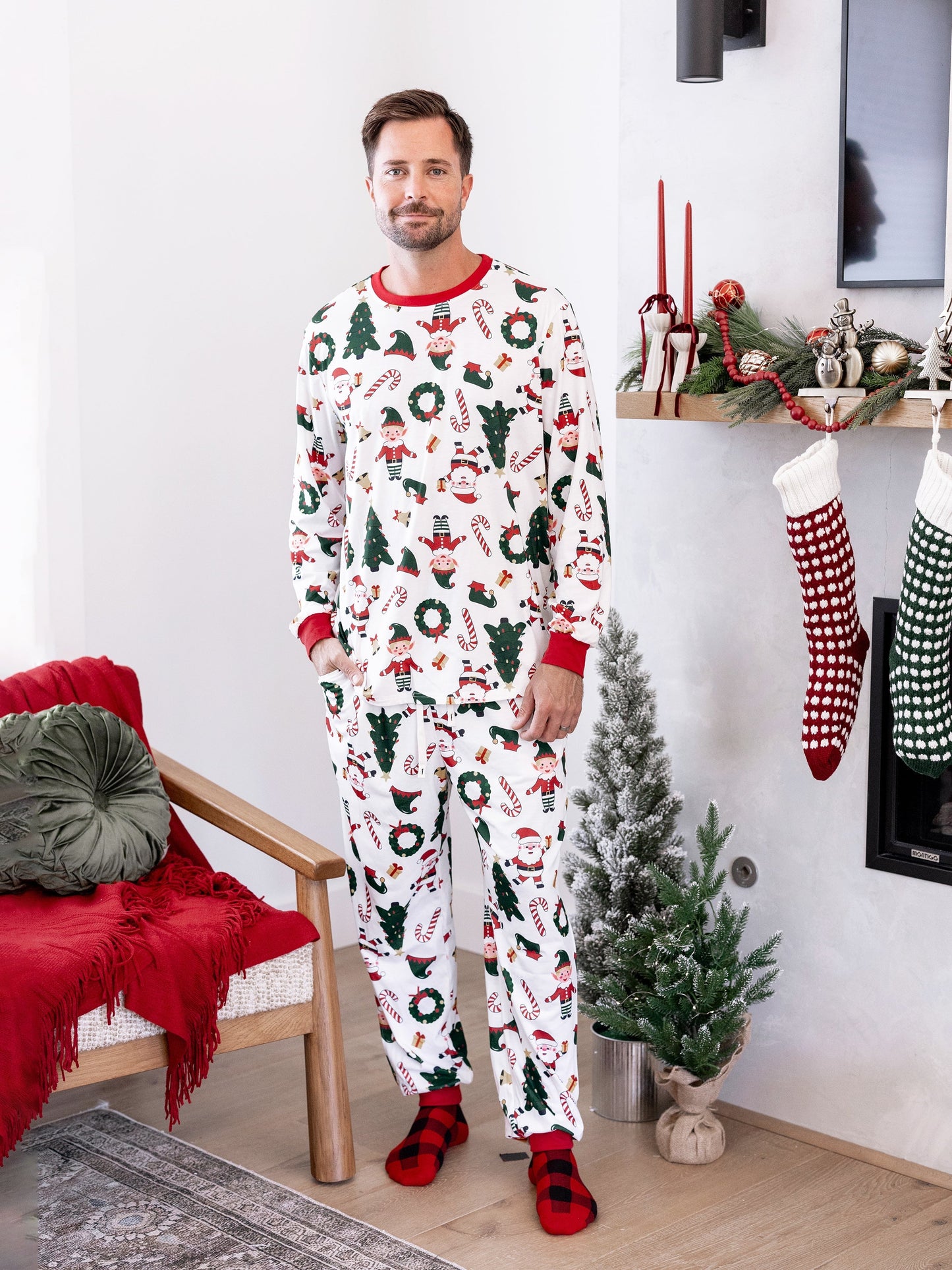 Christmas Matching Family Pajamas Set Santa Claus and Christmas Tree Print Long-sleeve PJS with Christmas Socks White