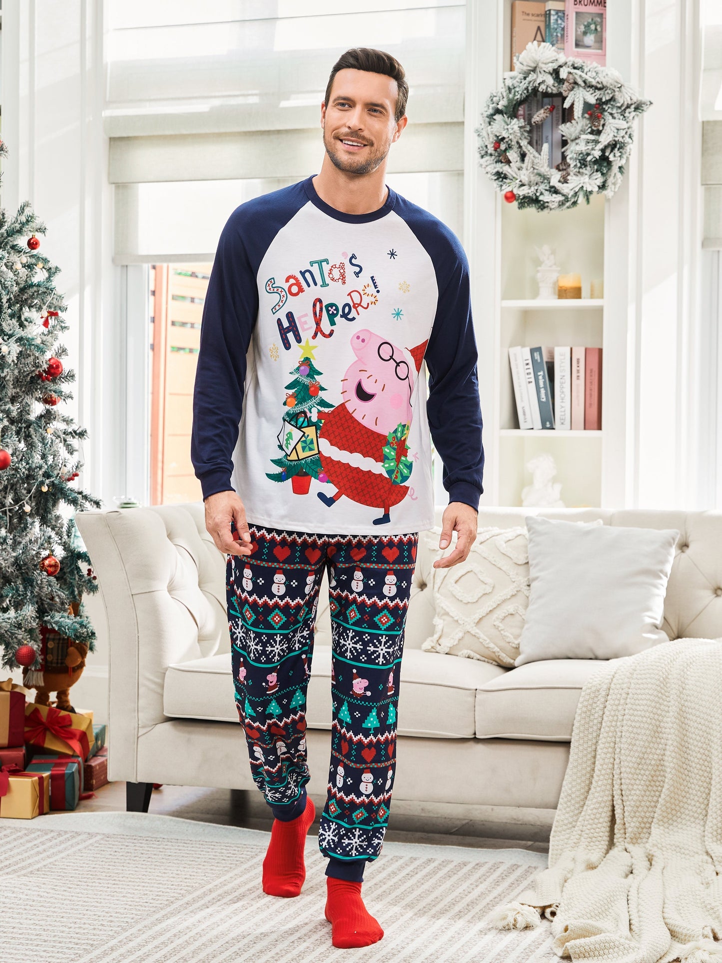 Conjunto de Pijamas Correspondentes da Família Peppa Pig com Impressão de Natal e Meias de Natal em Cor Block