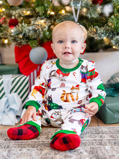Conjunto de Pijamas de Natal para a Família com Estampa de Gato de Natal e Meias de Natal Multicoloridas