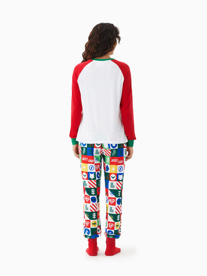 Conjuntos de Pijamas de Natal em Família, Igualzinhos, da Justice League com Batman/Superman Mulher Maravilha, acompanhados de Meias de Natal.