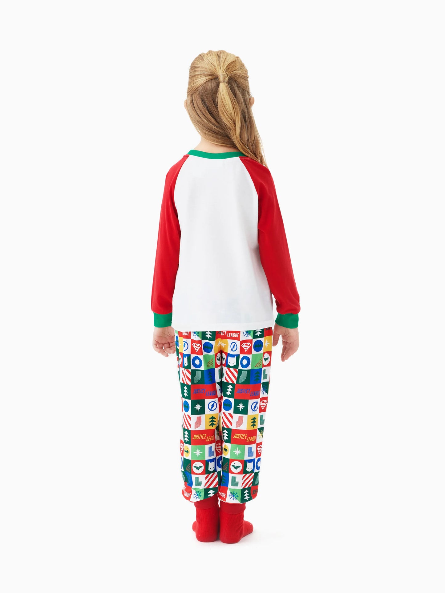 Conjuntos de Pijamas de Natal em Família, Igualzinhos, da Justice League com Batman/Superman Mulher Maravilha, acompanhados de Meias de Natal.