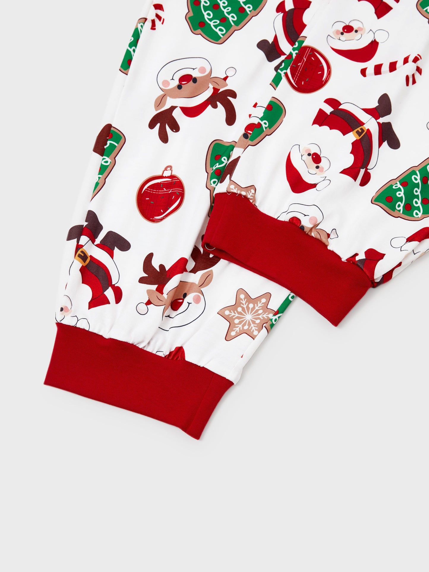 Christmas Matching Family Pajamas Set Glow In The Dark Santa Claus Christmas-themed Print PJS with Christmas Socks Color block